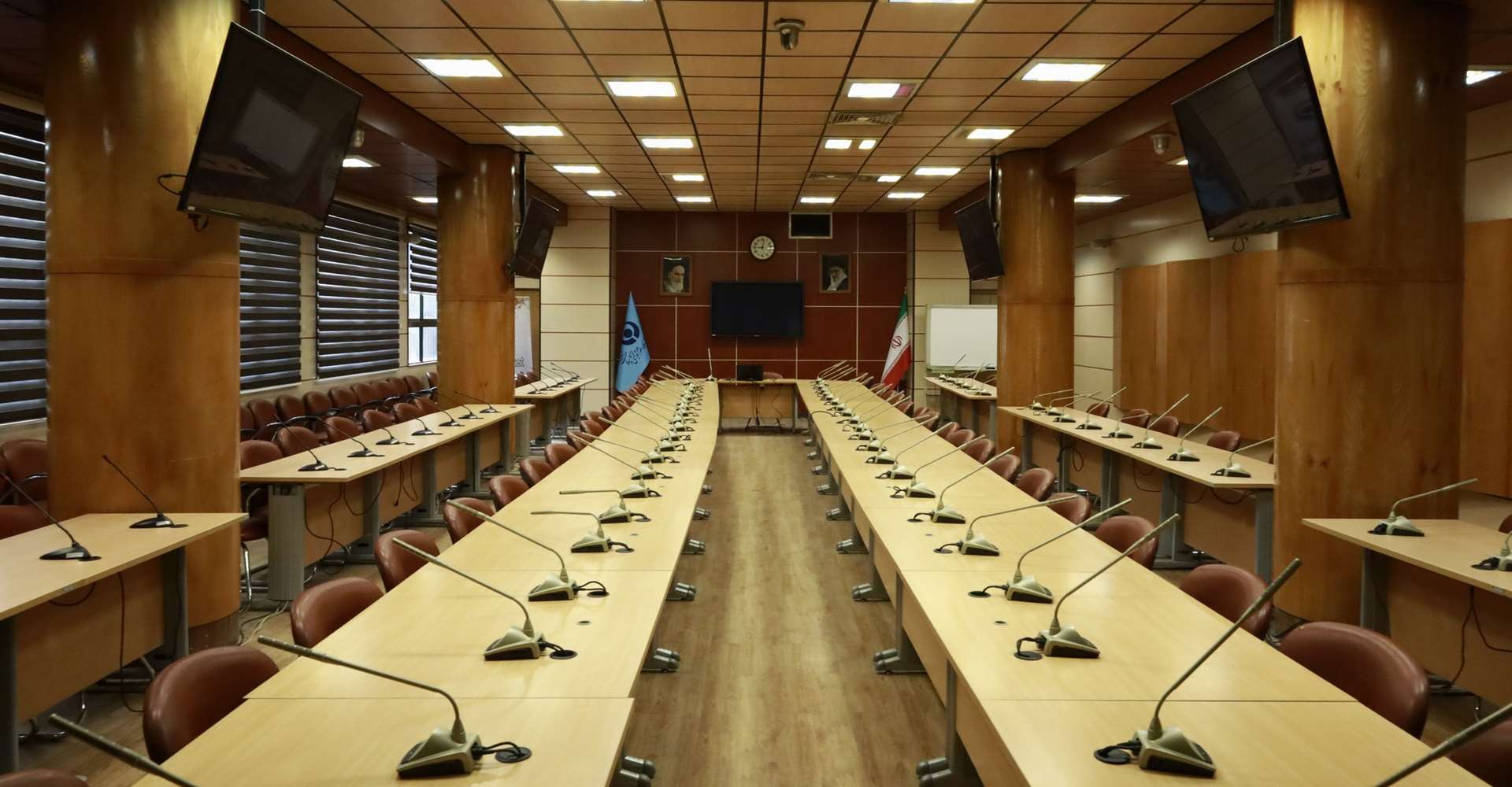 سالن استاد شاملو